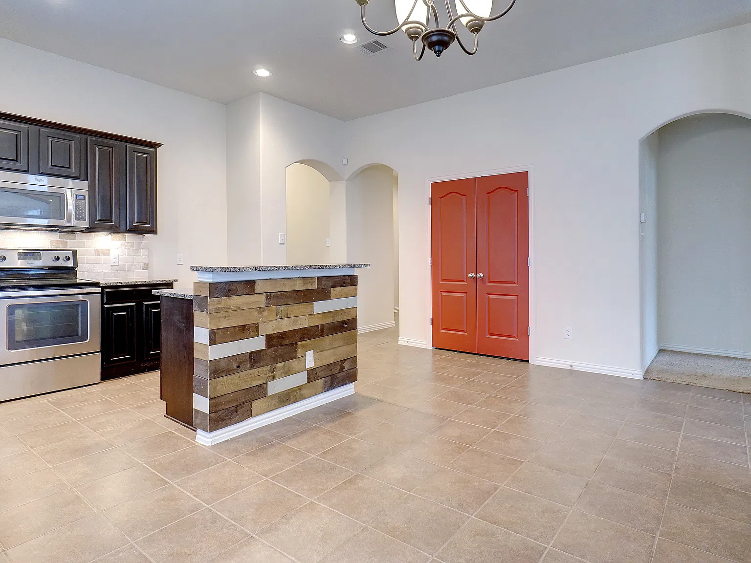 3 bed, 1794 sqft, $2,399 — Photo 4
