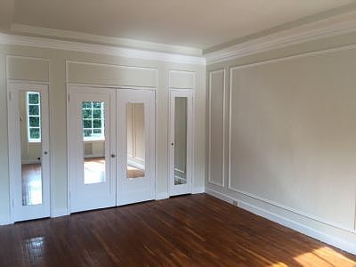 5th image of 899 Green St APT 403