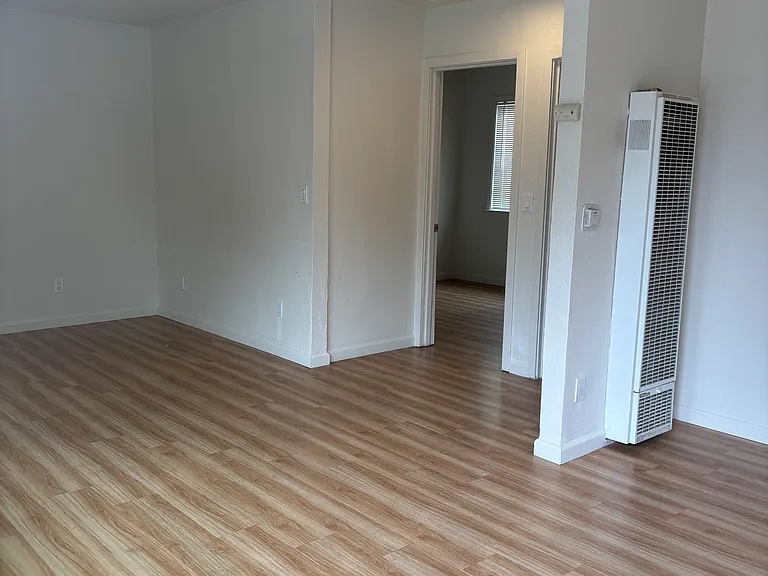 403 S 27th St #403 — Photo 2