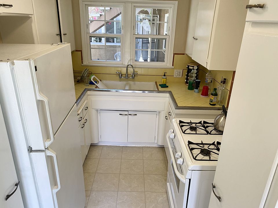 404 Landfair Avenue, Westwood, CA 90024, UNIT #1 - Kitchen