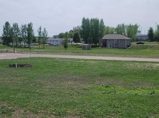 212 S Grant St, Humboldt, SD 57035