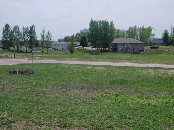 212 S Grant St, Humboldt, SD 57035