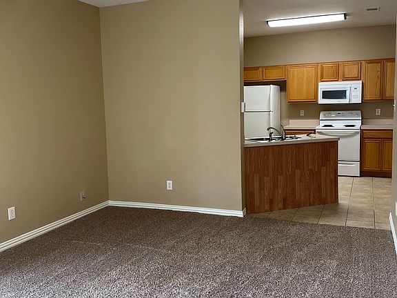 3rd image of 991 W Sierra Vista Ct Unit 991