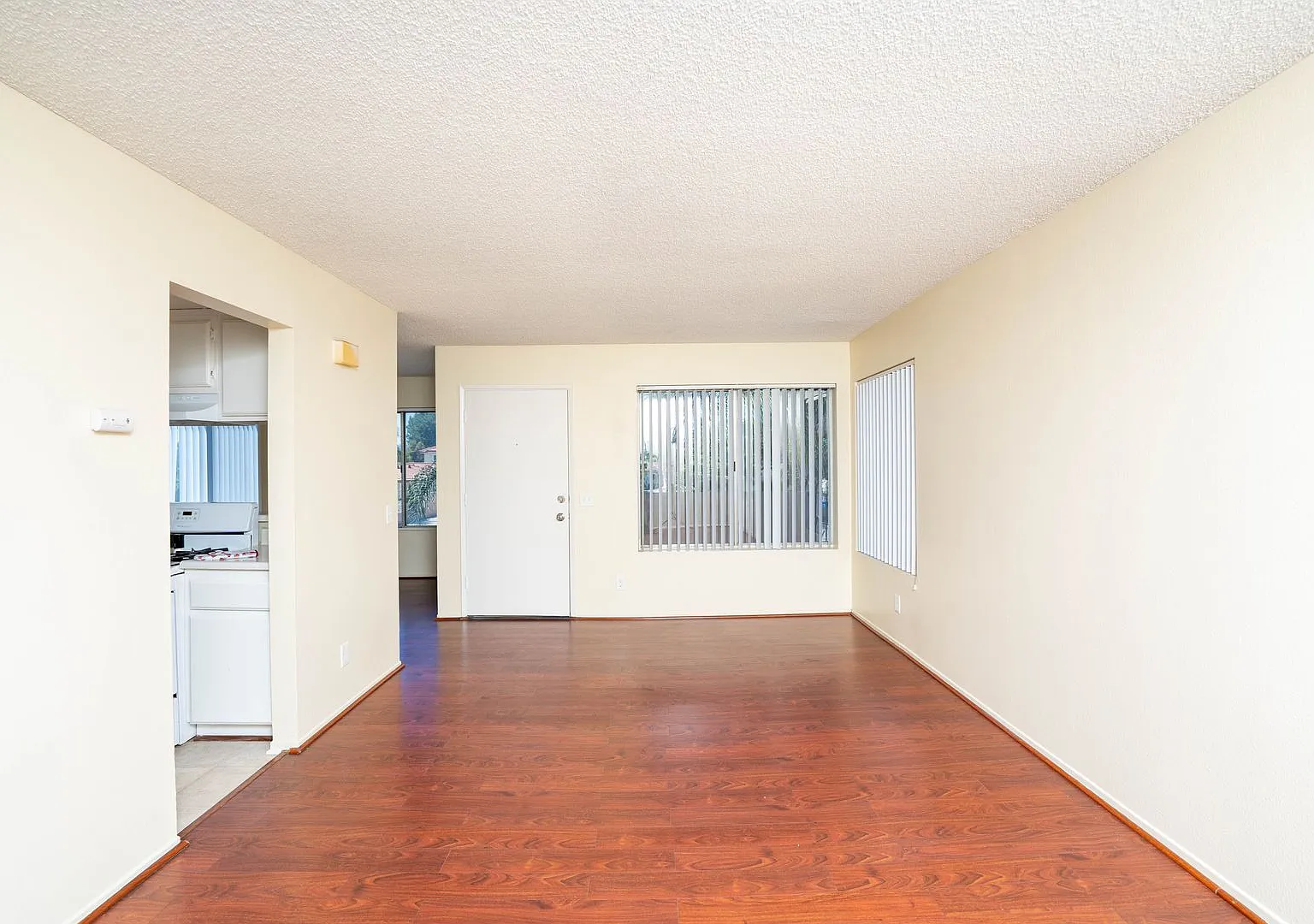 2612Waln — Photo 2