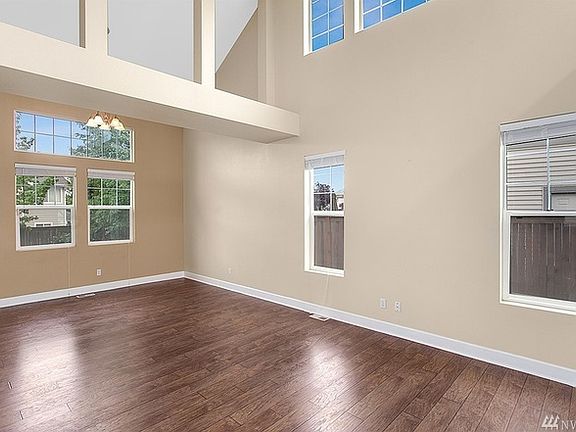 3rd image of 1715 64th St SE