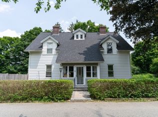 1 Commonwealth Ave, Sturbridge, MA 01518