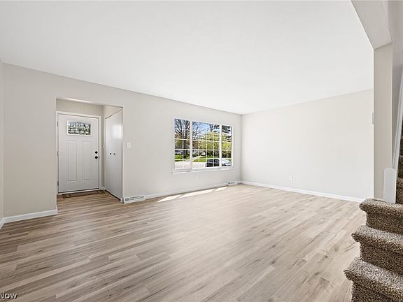 3rd image of 6452 Glenallen Ave