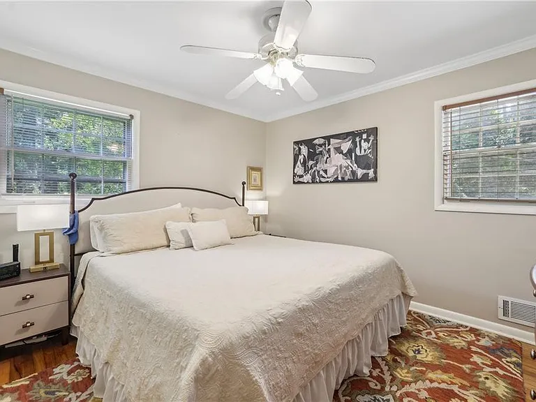 2172 Jonathon Ln NE — Photo 12