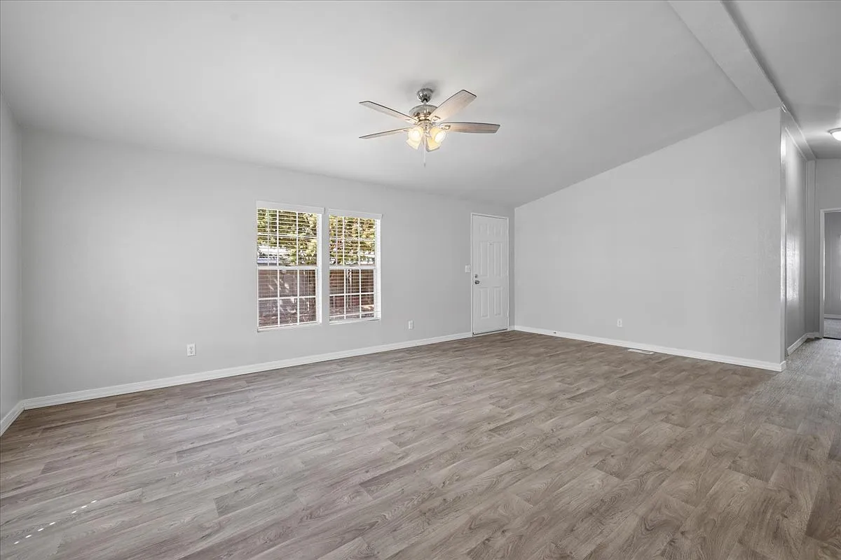 2885 North Panorama Drive (Ronnette Ba — Photo 4