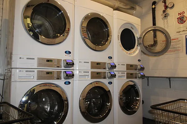 Rented by Blip LLC | media 17