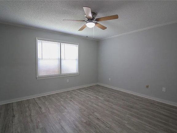 5th image of 2505 W Broad St APT 212