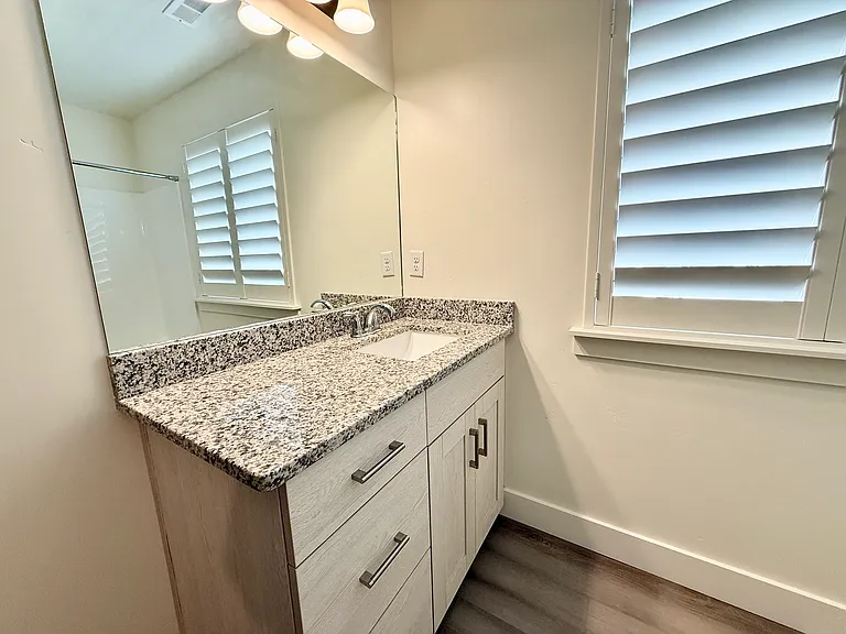 1348 E 900 S — Photo 23