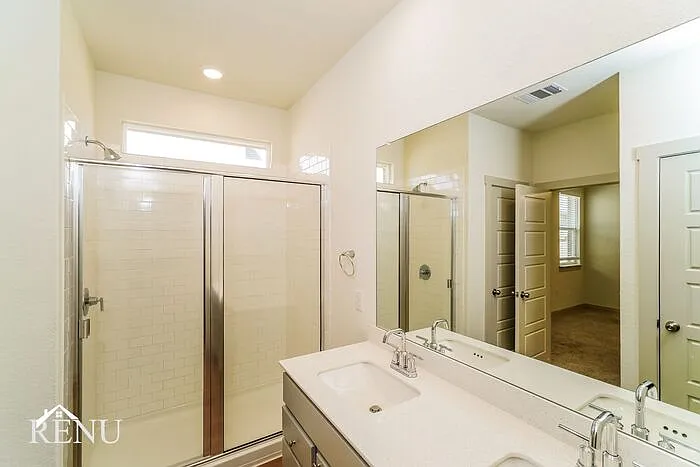 13709 McArthur Dr — Photo 9