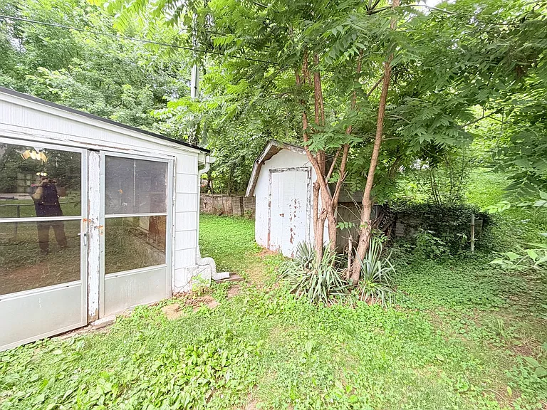 1712 N Pearl St — Photo 12
