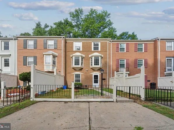 7946 Central Park Cir, Alexandria, VA 22309
