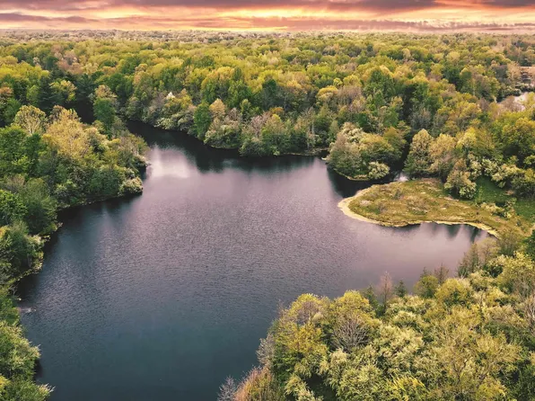 1553 Victoria Woods Dr, Boonville, IN 47601