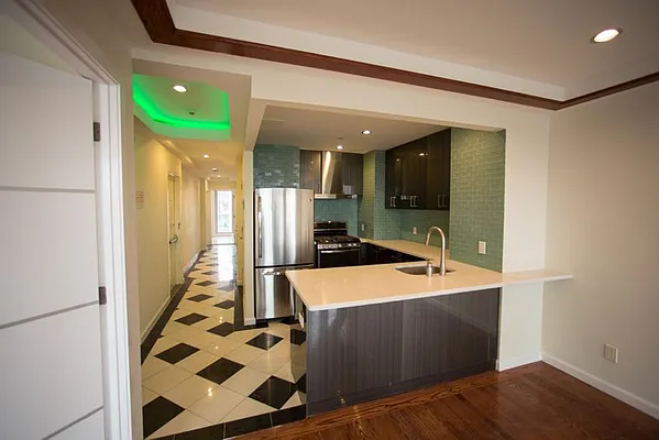 Rented by Kinyu Realty | media 10