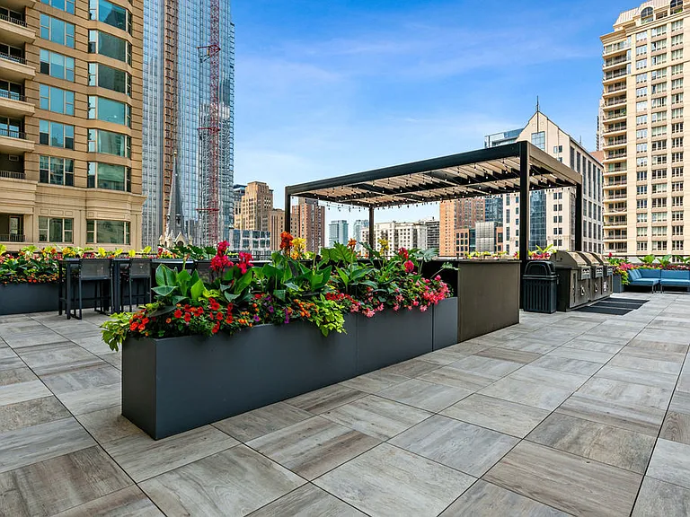 30 E Huron St #2511 — Photo 11