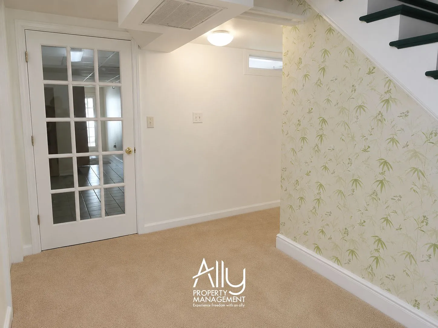 1605 Cambridge Circle - 1 — Photo 4