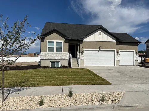 3779 S 1950 W Photo 1