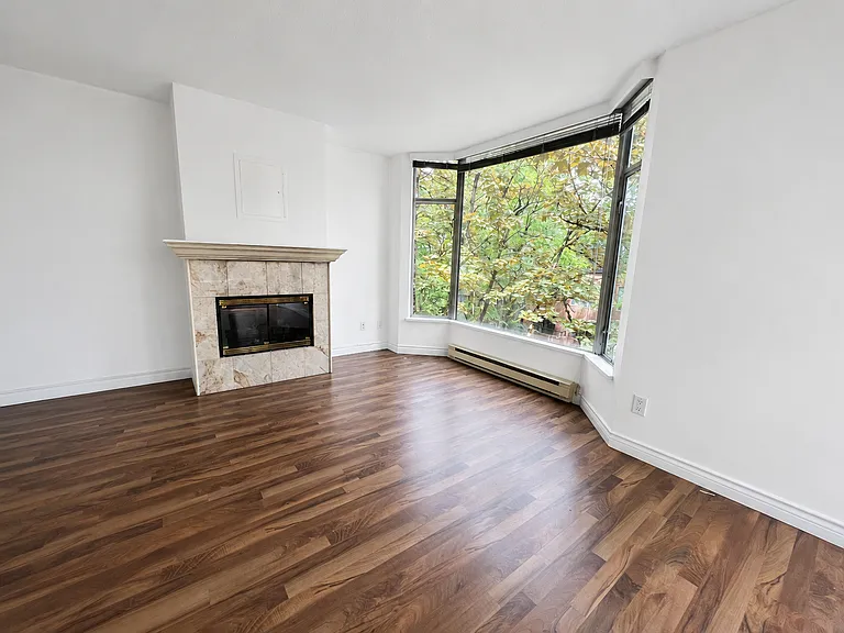 2628 Ash St #308 — Photo 1