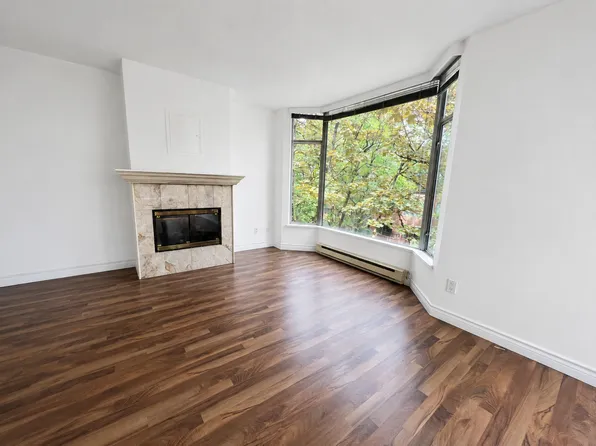 2628 Ash St #308, Vancouver, BC V5Z 4L2