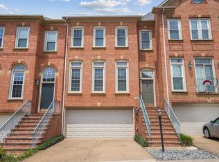 8022 Kidwell Hill Ct, Vienna, VA 22182