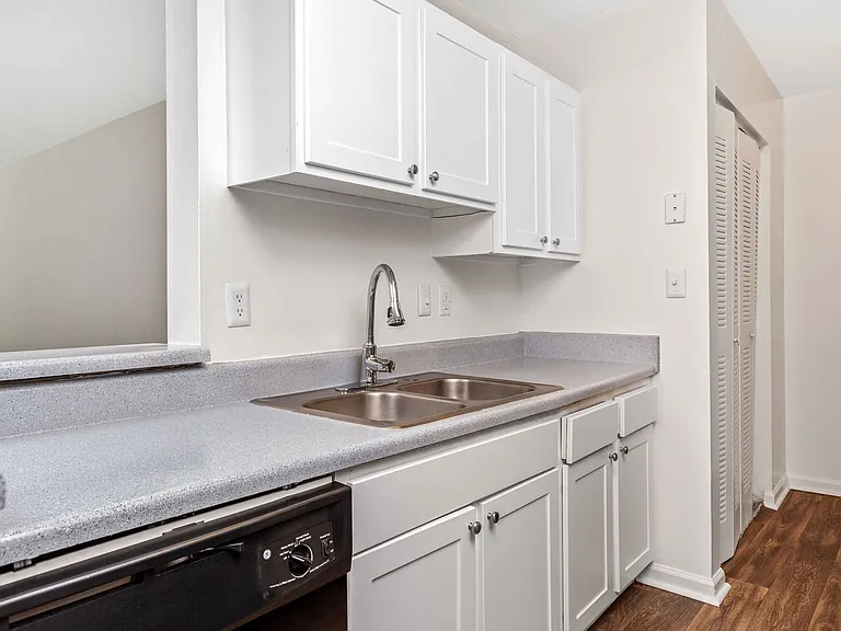 5220 N Henry Blvd — Photo 33