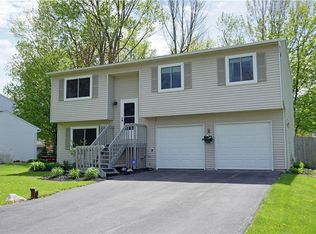 4240 Inverrary Dr, Liverpool, NY 13090