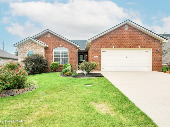 428 Forest Ridge Dr, Frankfort, KY 40601