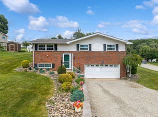 511 Newport Dr, Greensburg, PA 15601