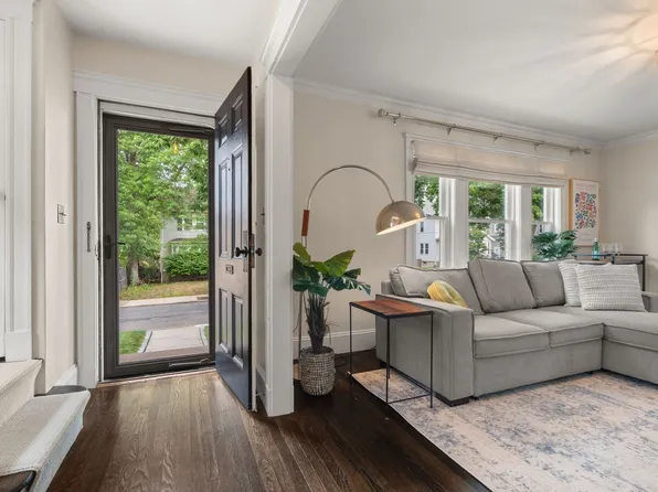 114 Greaton Rd, West Roxbury, MA 02132