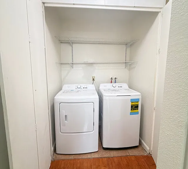 711 E Tujunga Ave #A — Photo 24
