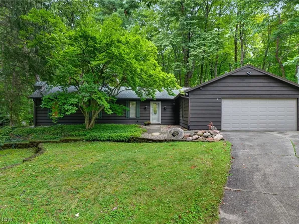 14627 Mill Hollow Ln, Strongsville, OH 44136