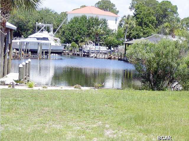 1st image of 924 Lighthouse Lagoon Ct