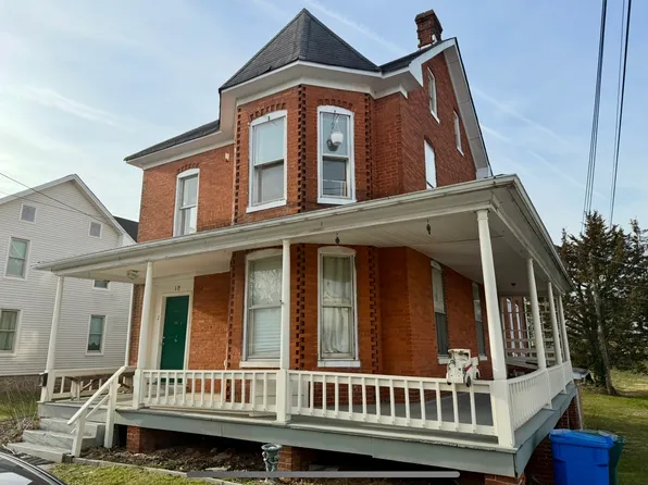 10 Fairview Ave APT 2, Taneytown, MD 21787