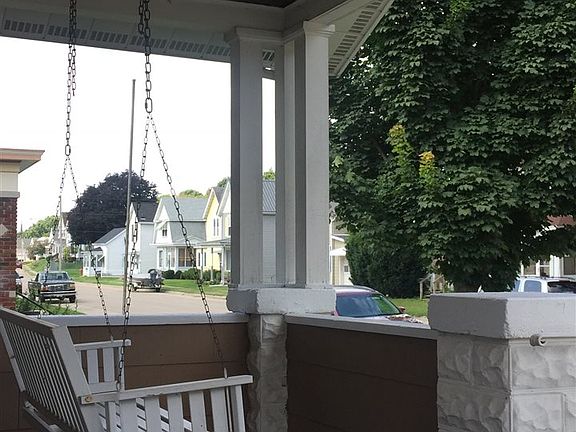 2nd image of 1624 Lincoln Ave