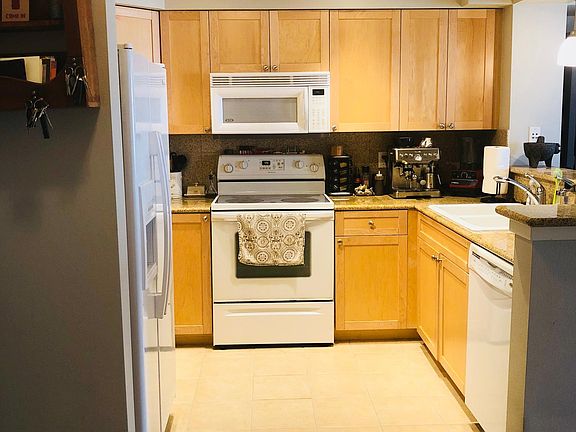 2nd image of 1545 NW 57th St Unit 519