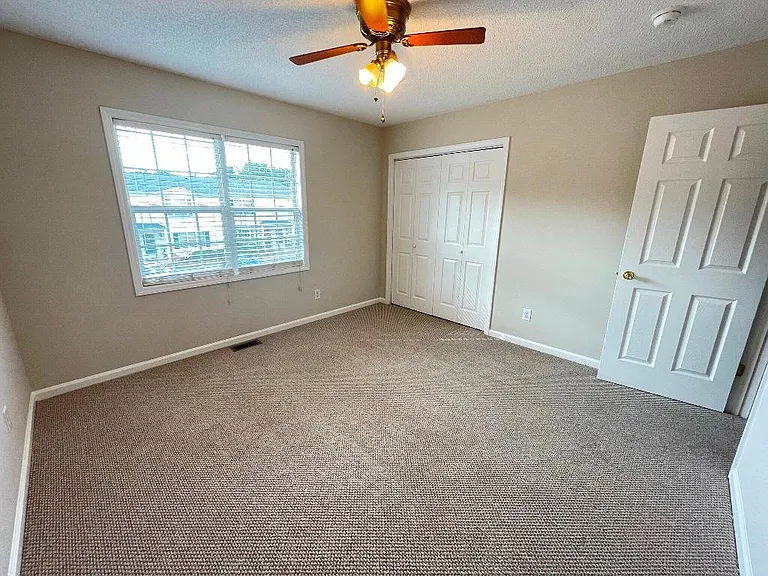 930 Spring Forest Rd #B4 — Photo 18