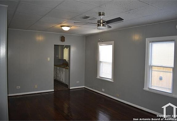 2nd image of 422 Monticello Ct
