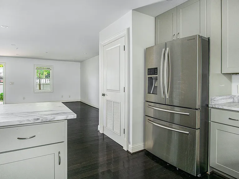 Ivory House — Photo 3