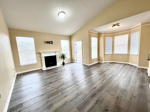 5th image of 17902 Villa Creek Dr #17902