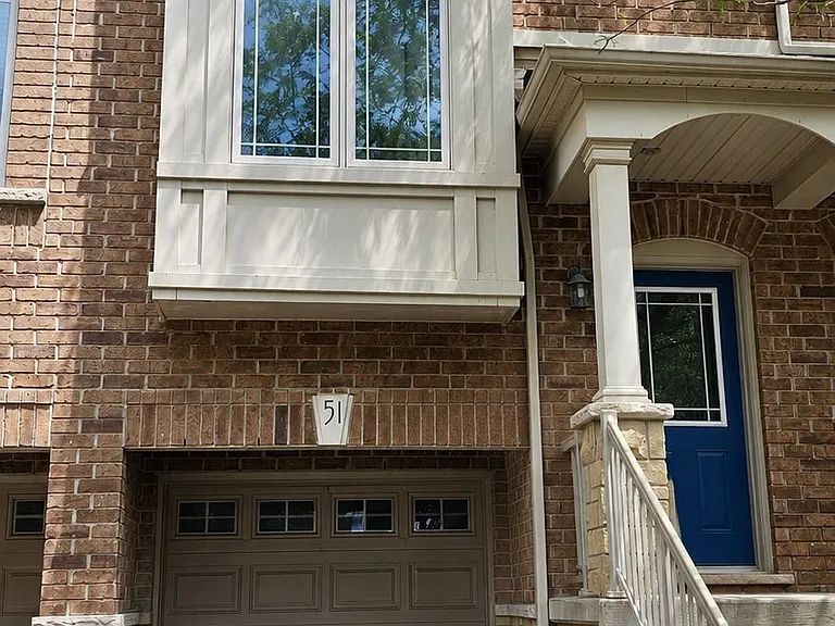 25 Viking Dr #51 — Photo 1