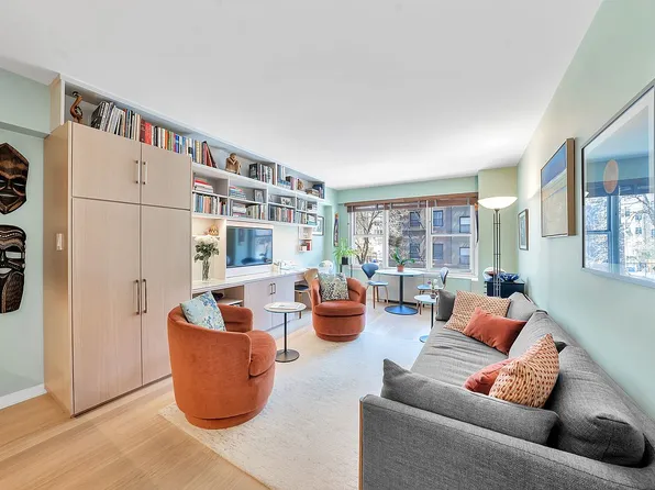 33 Greenwich Ave APT 3G, New York, NY 10014