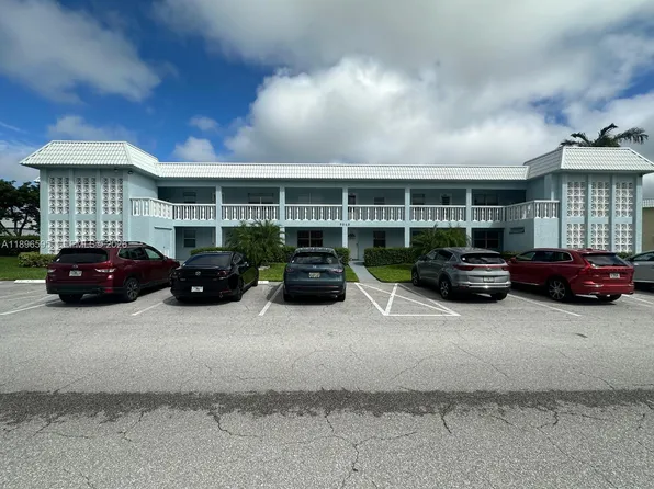 9848 Marina Blvd APT 811, Boca Raton, FL 33428