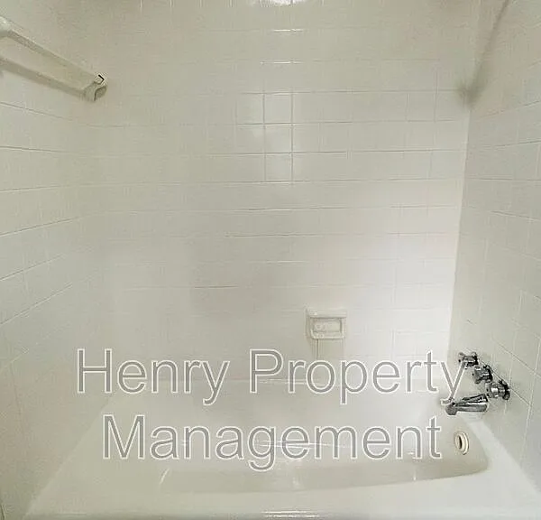 1120 Drew St — Photo 9