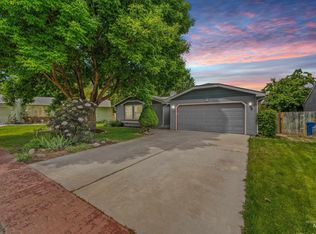 17 S Cobblestone Ct, Nampa, ID 83651
