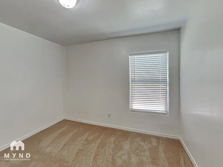 953 W Kachina Dr — Photo 10
