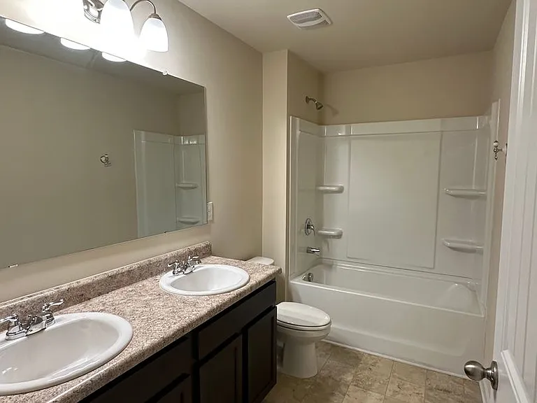 3130 Heritage Glen Dr — Photo 17