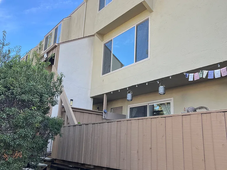 This is a 2nd story unit